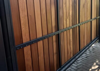 Automatic Wooden Driveway Gate Installed in Edinburgh