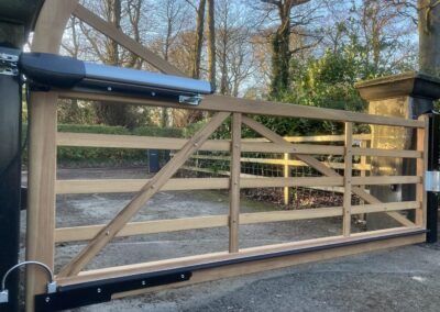 AES (Scotland) Ltd recently installed Iroko five bar automatic swing gate in Kirkliston