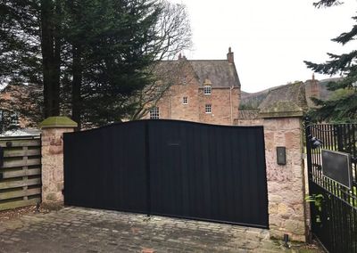 Automatic Aluminium Driveway Gates installed in Edinburgh