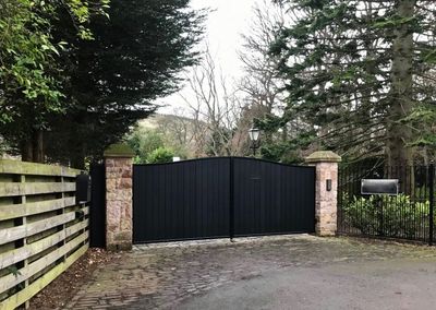 Automatic Aluminium Driveway Gates installed in Edinburgh