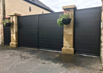 Aluminium manual driveway gates with matching side panels installed Linlithgow