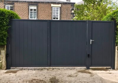 Automatic Aluminium Driveway Gates Installed in Edinburgh