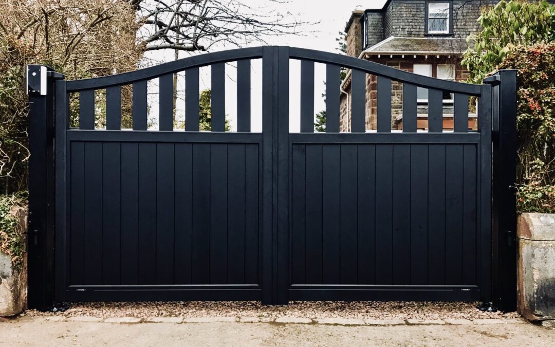 New Jet Black Automatic Aluminium Swing Gates Edinburgh