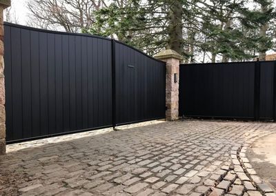 Automatic Aluminium Driveway Gates installed in Edinburgh