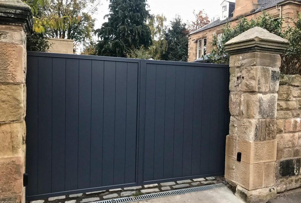 New Automatic Aluminium Swing Gates Edinburgh