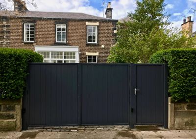 Automatic Aluminium Driveway Gates installed in Edinburgh