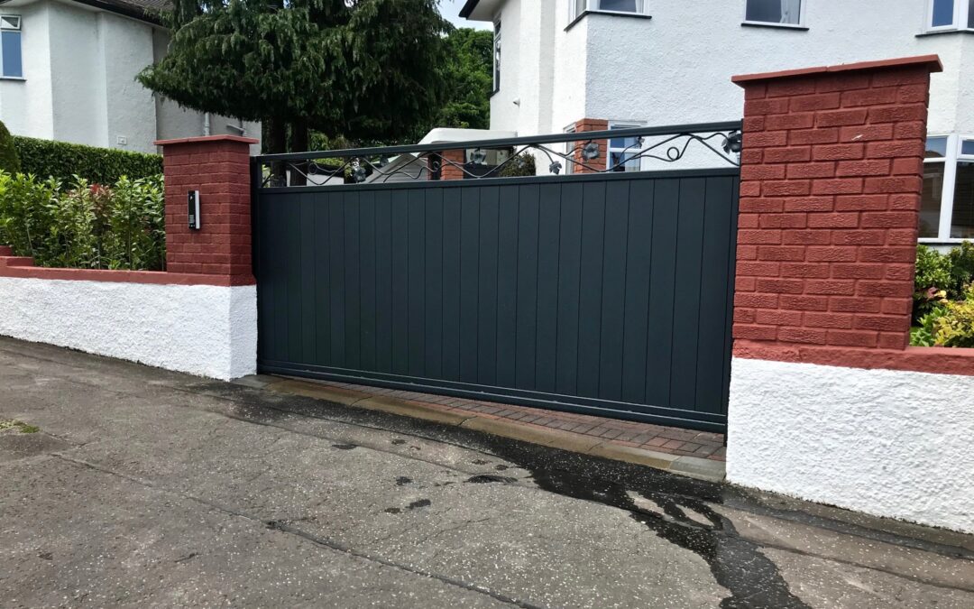 New Automatic Aluminium Cantilever Sliding Gate Edinburgh