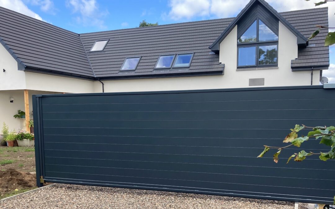 New Automatic Aluminium Cantilever Sliding Gate Fife