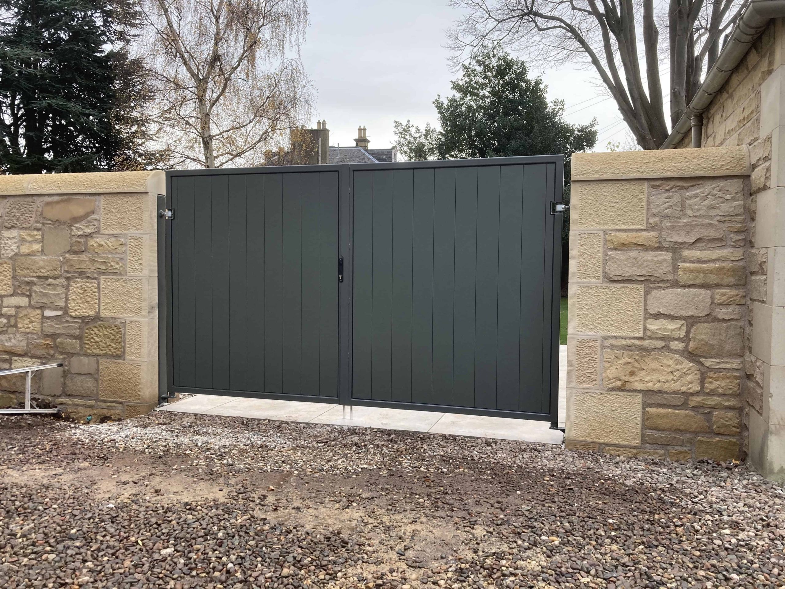 AES (SCOTLAND) LTD installed manual aluminum driveway gates in Edinburgh