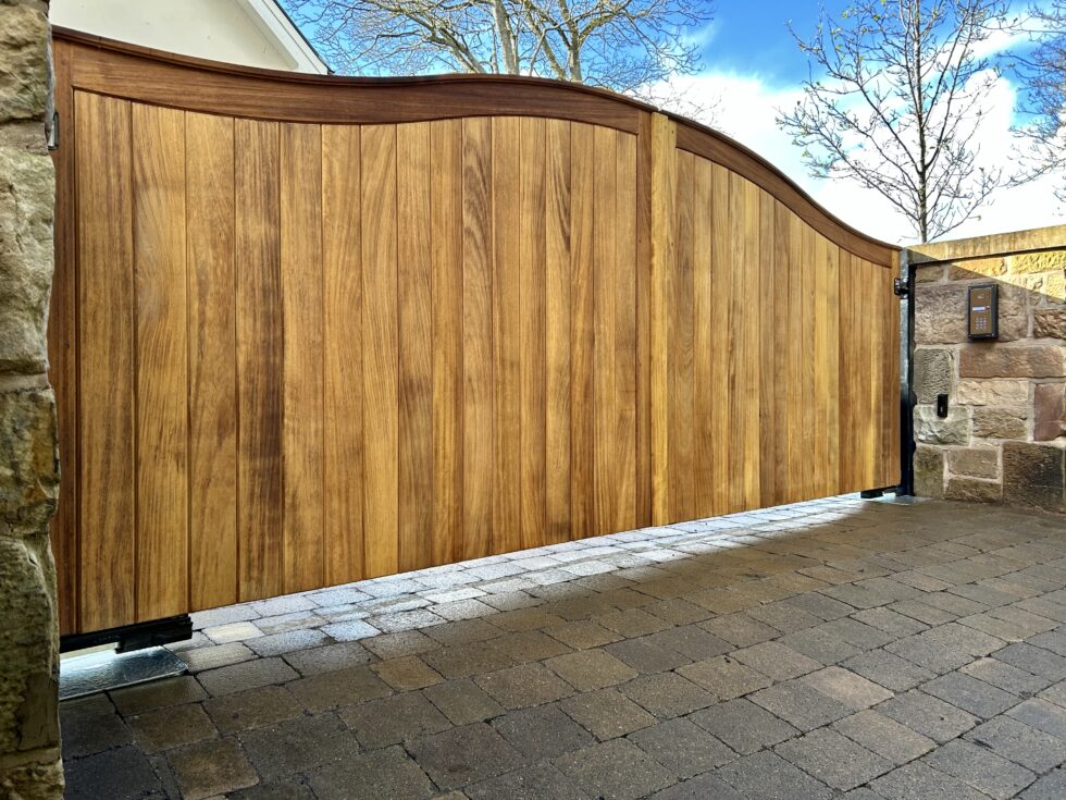 Beautiful Automatic Wooden Gates Edinburgh