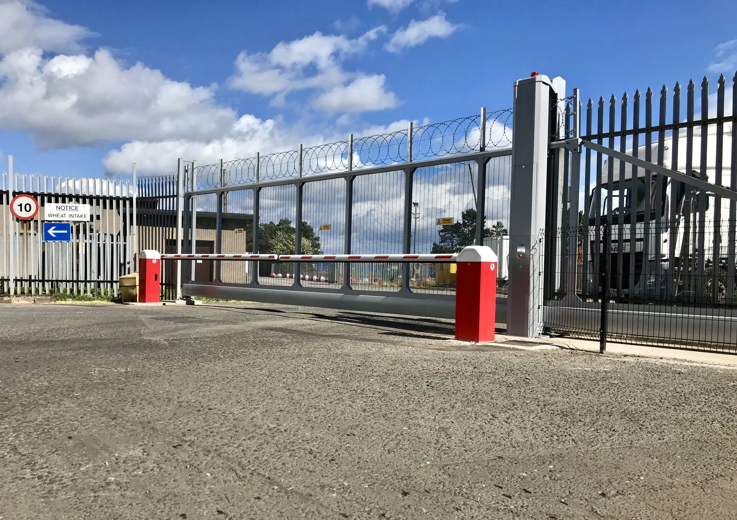 Automatic dual car park barriers installed in Edinburgh