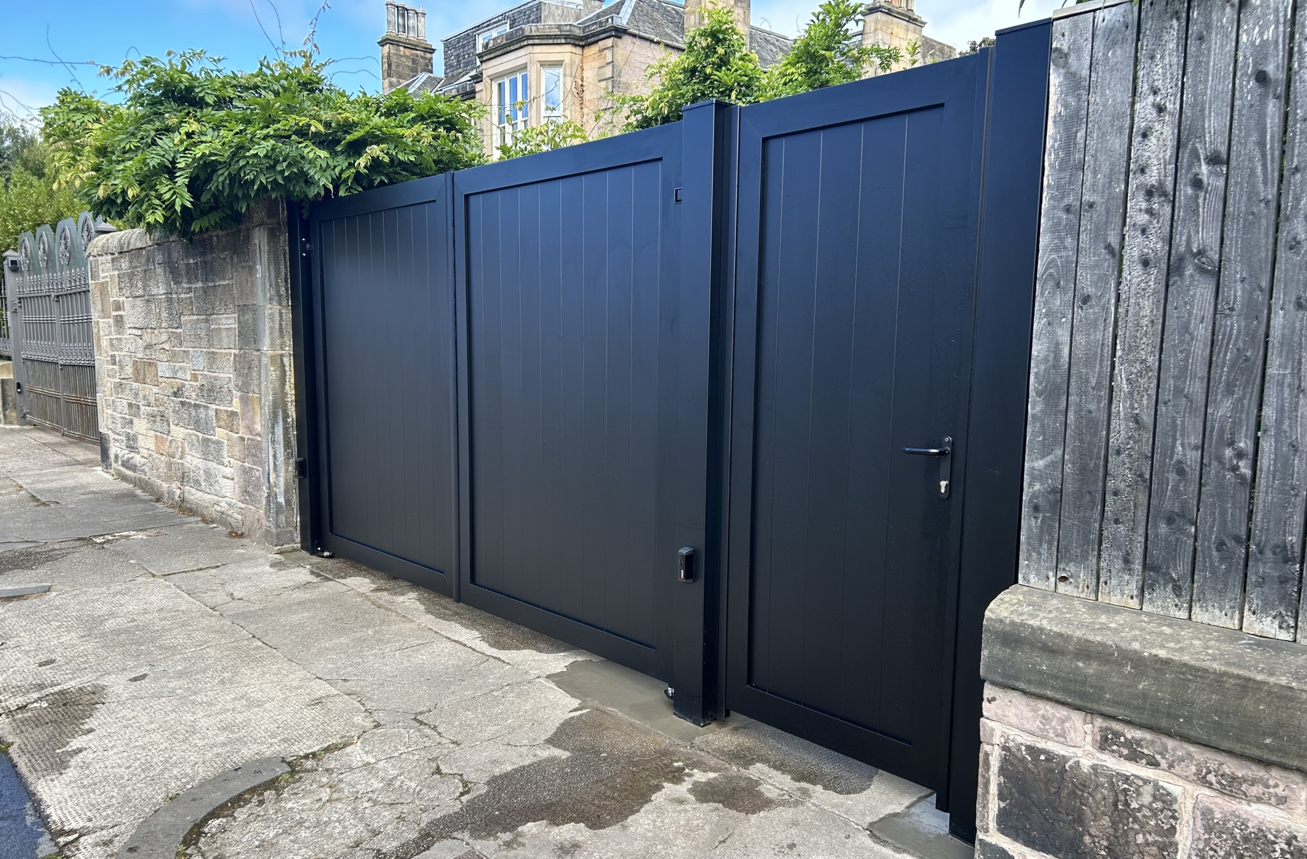 Premium Black Electric Aluminium Gates Edinburgh