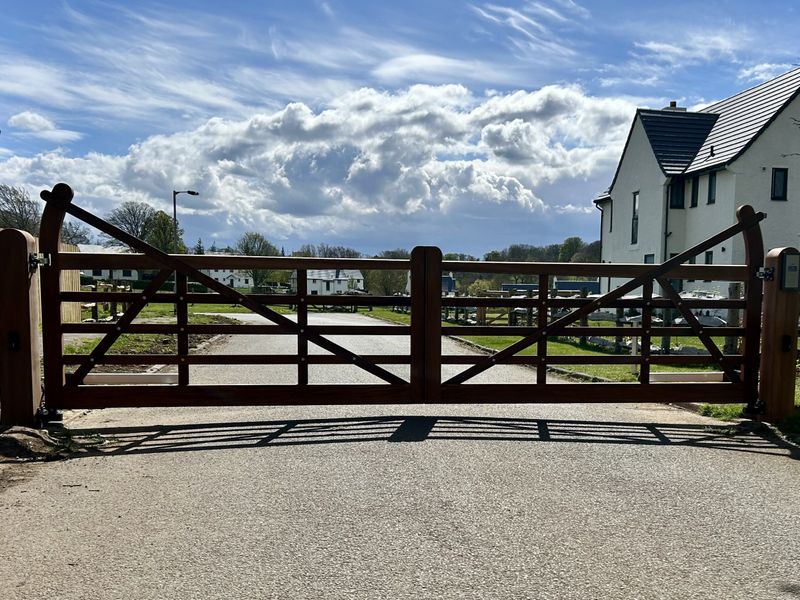 Premium Electric Wooden 5-bar Estate Gates Installed in Edinburgh
