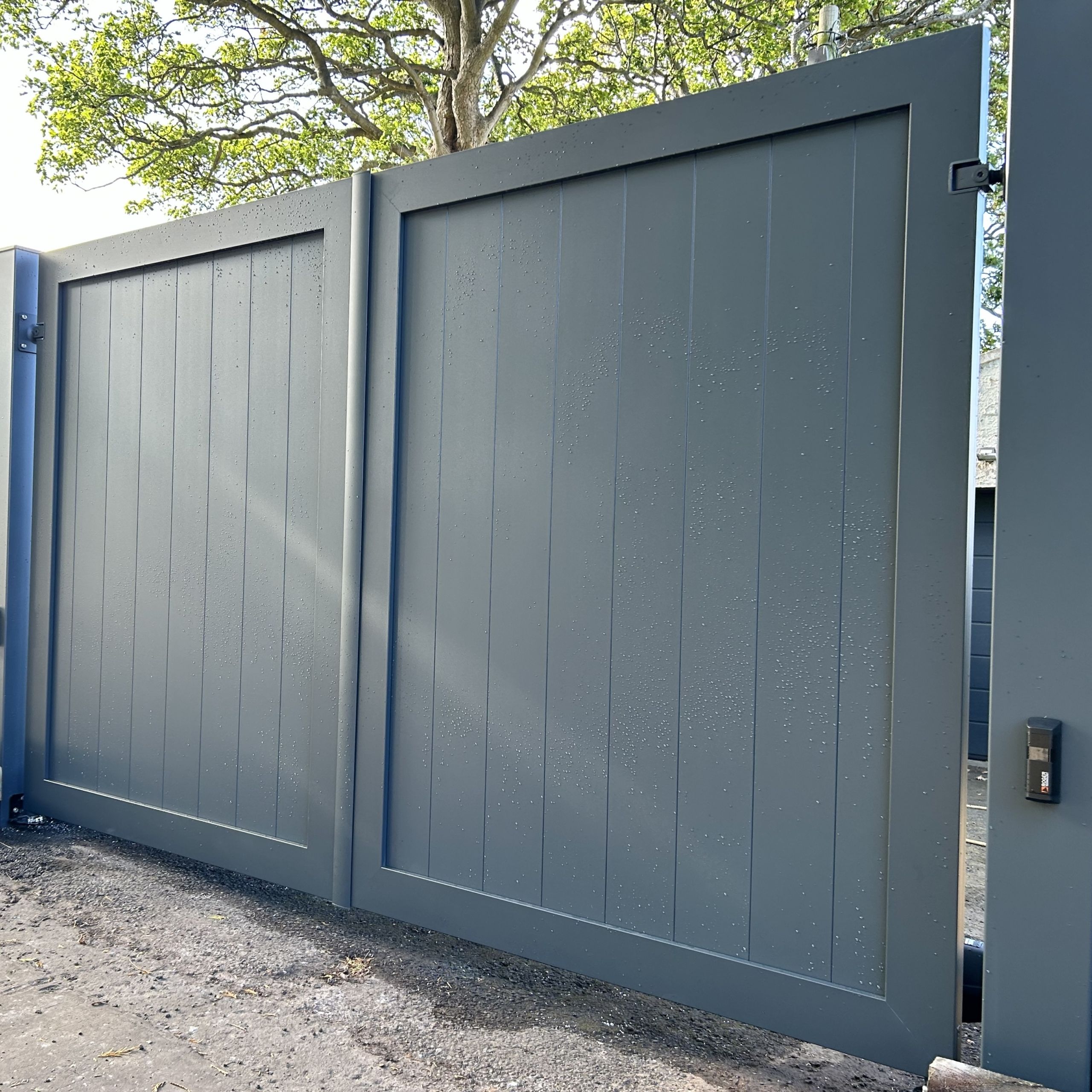 Premium Automatic Aluminium Driveway Gates Edinburgh