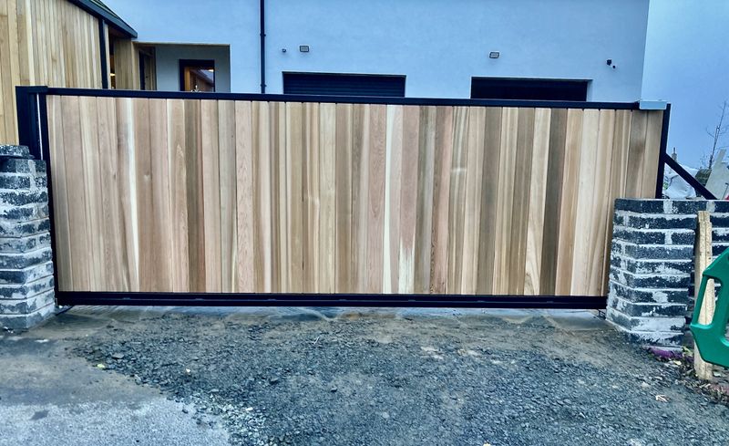 Electric Cedar-Clad Cantilever Sliding Gate Glenrothes