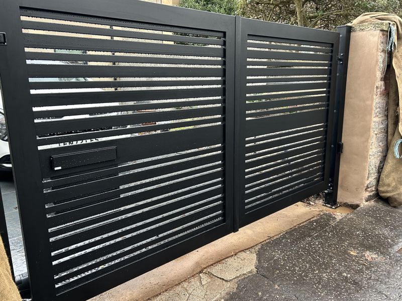 Custom Electric Aluminium Driveway Gates Edinburgh